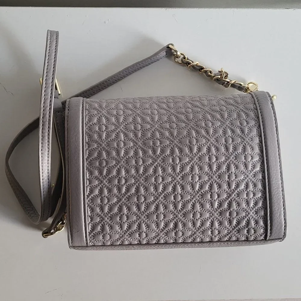 Tory Burch Women Bryant Quilted Crossbody Mercury Grey bag. - Picture 3 of 11